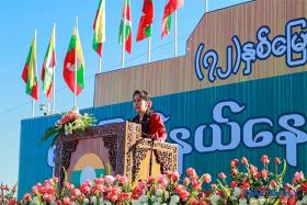  ျပည္ေထာင္စုုအေပၚ ေစတနာထားမည္ဆုုိပါက အေတြးအေခၚကဲြလဲြျခင္းမွာ ေျဖရွင္းမရသည့္ ျပႆနာမဟုုတ္ေၾကာင္း ေဒၚေအာင္ဆန္းစုုၾကည္ေျပာ