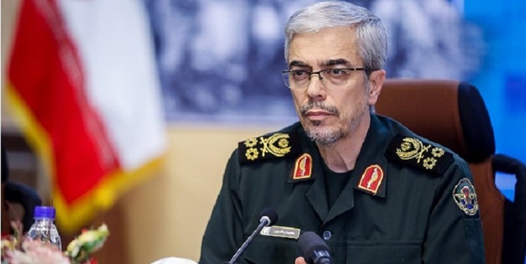 جنرل محمد باقری: ایران میزائل نظام اور ملکی دفاع کے سلسلے میں دشمن کی دھمکیوں سے مرعوب نہیں ہوگا