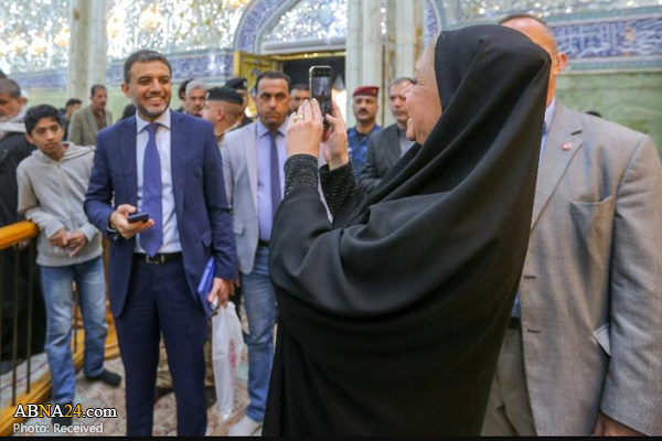 Photos: U.N. Iraq envoy visits Imam Ali (AS) Holy Shrine