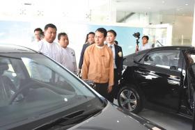 ျပည္တြင္း တပ္ဆင္ထုတ္လုပ္ကားမ်ားကို အထူးအခြင့္အေရးႏွင့္ ရန္ကုန္လိုင္စင္ေပးမည္ဟု ၀န္ႀကီးခ်ဳပ္ေျပာ