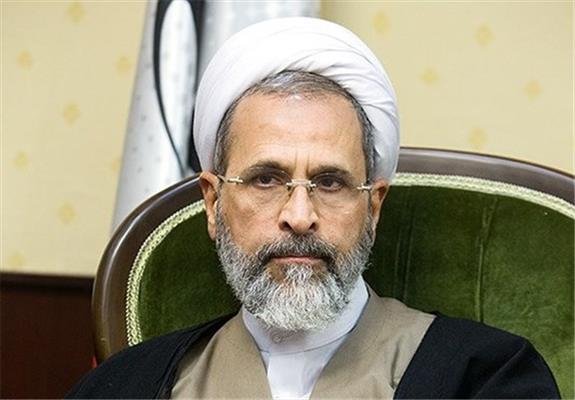 آية الله الأعرافي يزور باكستان ويلتقي بشخصيات دينية 