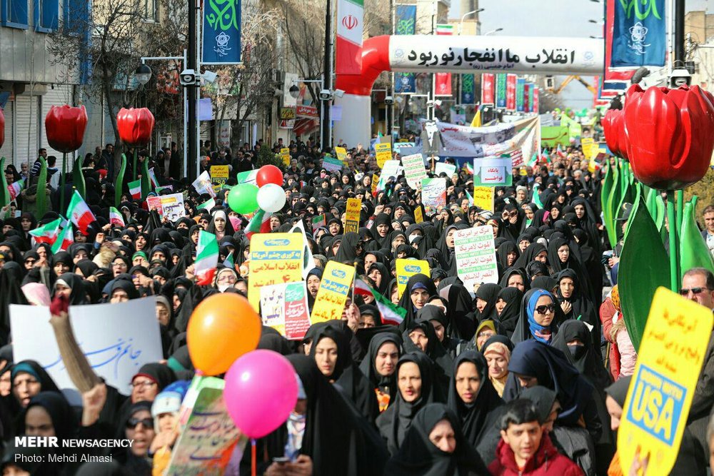 تقرير مصور/ مسيرات ذكرى انتصار الثورة الاسلامية في المحافظات الإيرانية 