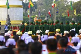 ျပည္ေထာင္စု မၿပိဳကဲြေစရန္ တိုင္းရင္းသားျပည္သူ လက္တဲြမျဖဳတ္စတမ္း စည္းလုံးမွသာ ထိန္းသိမ္းႏုိင္မည္ဟု သမၼတသ၀ဏ္လႊာ ေပးပို႔