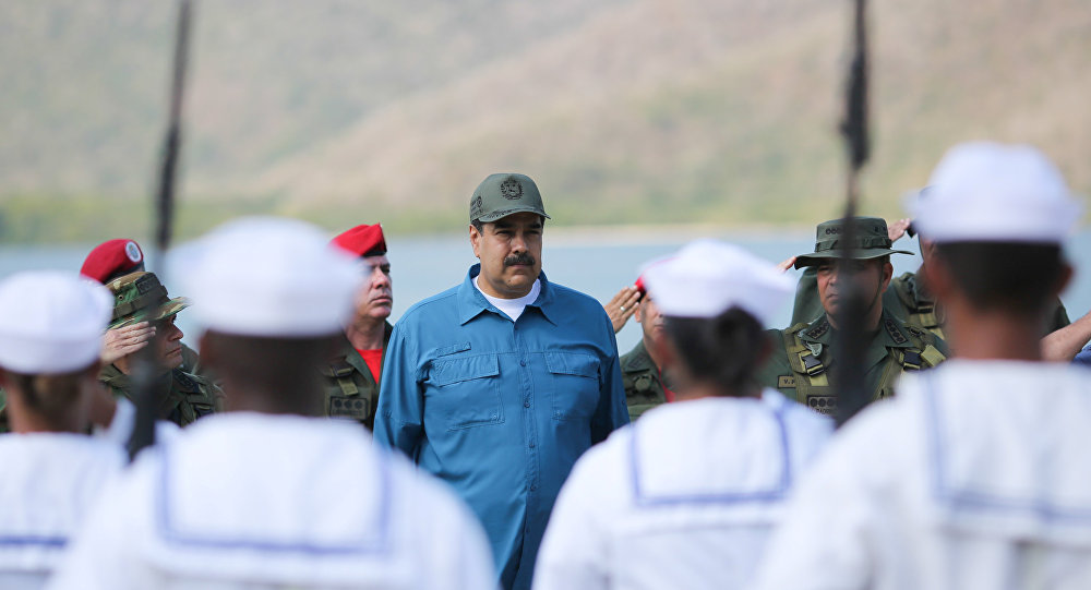 Poder popular de Maduro impede ações de Brasil e Colômbia, diz analista