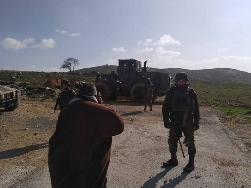 Zionis Tindas Petani Palestin
