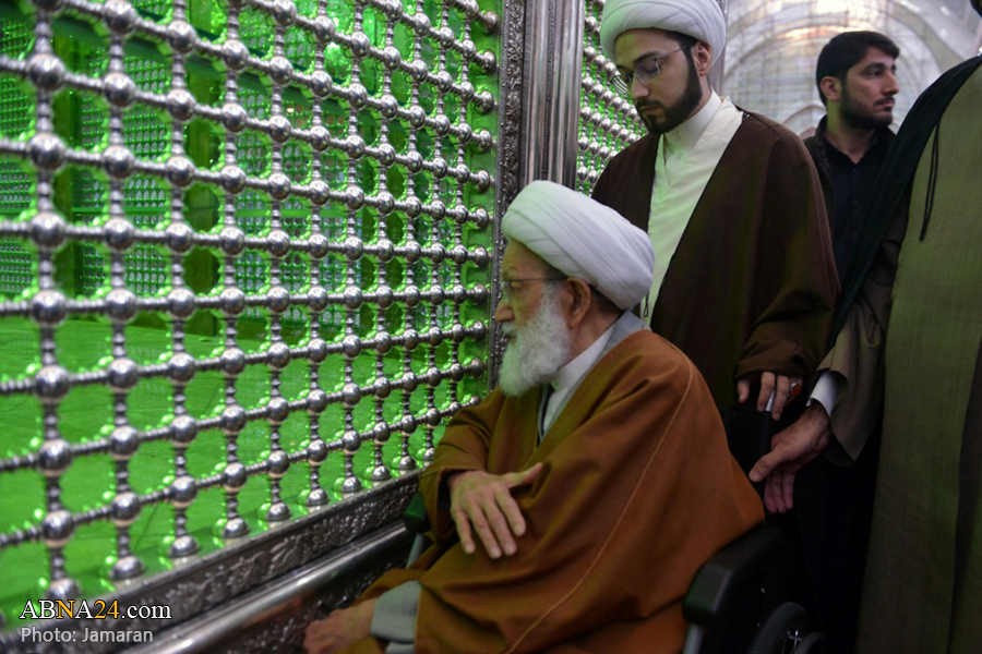 تصویری رپورٹ/آیت اللہ شیخ عیسی قاسم کی مرقد امام خمینی (رہ) میں حاضری