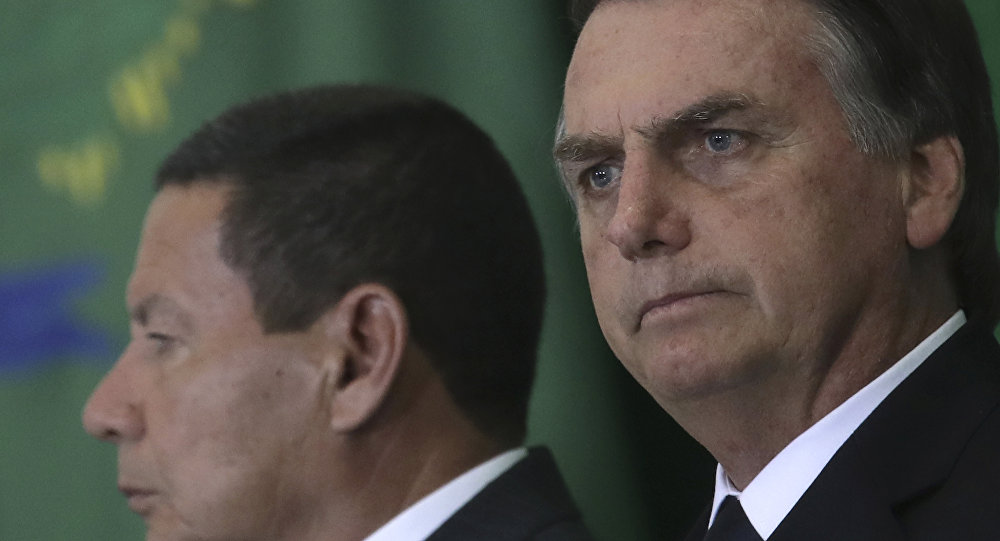 Bolsonaro pede e Mourão assume coordenação das relações do Brasil com Rússia e China