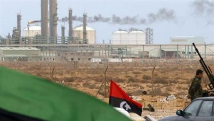 قوات شرق ليبيا تعلن السيطرة على حقل الفيل النفطي