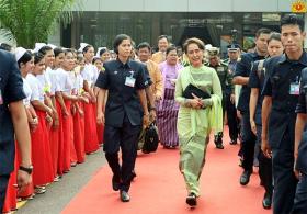 ေဒၚေအာင္ဆန္းစုၾကည္၏ ရခိုင္ျပည္နယ္ခရီးစဥ္တြင္ လံုၿခံဳေရးအင္အားတိုးျမႇင့္ထားေၾကာင္း ျပည္နယ္ရဲတပ္ဖြဲ႕မွဴးေျပာ