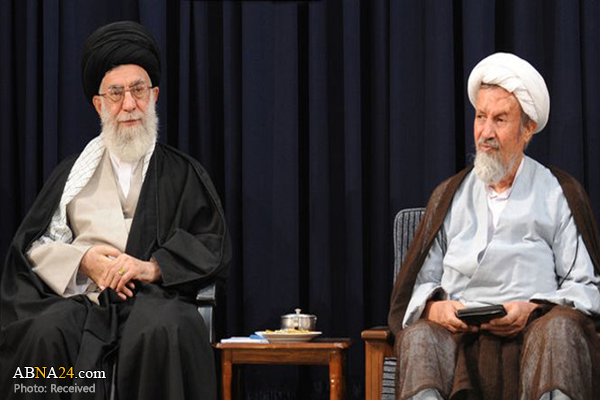 Imam Khamenei condoles demise of Ayatollah Momen