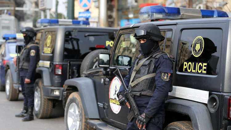 الأمن المصري يعتقل مجموعة من أعضاء حزب الدستور