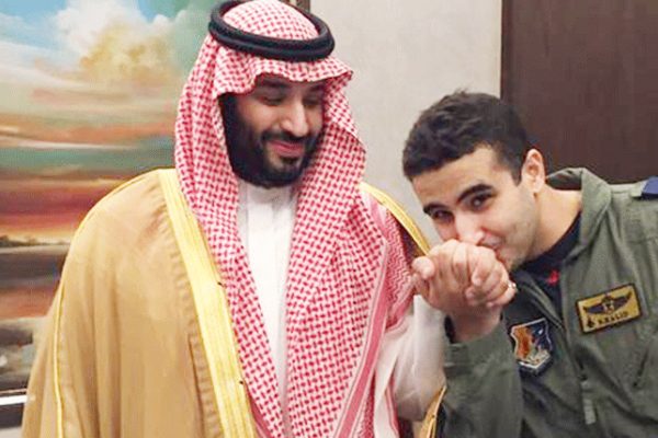ابن سلمان يستغل غياب والده ويعين شقيقه خالد نائباً له في “الدفاع”