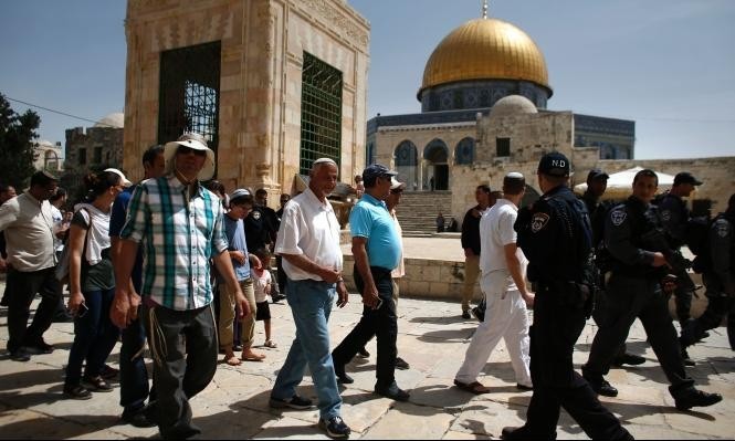 عشرات الصهاينة يواصلون تدنيس "الأقصى المبارك"