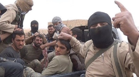 أحد المختطفين ينجو من داعش بعد قتله عنصراً بالتنظيم في الانبار