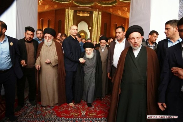 المرجع الحكيم يزور مقام صاحب الامر والزمان (عج) في مسجد السهلة بمدينة الكوفة