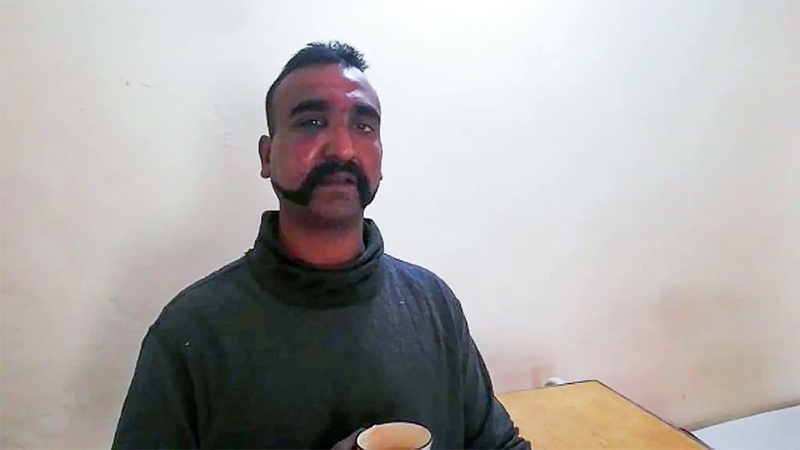 भारतीय पायलट ने पाकिस्तानी सेना को कहा धन्यवाद, लेकिन क्यों?