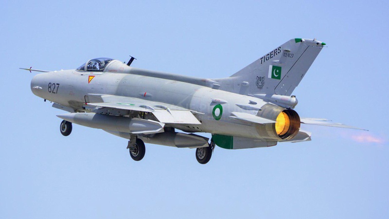بھارت پاکستان میں ٹکراؤ، ایک دوسرے کے طیارے مار گرائے