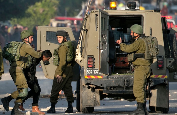 العدو الاسرائيلي يواصل حملة الإعتقالات ضد الفلسطينيين