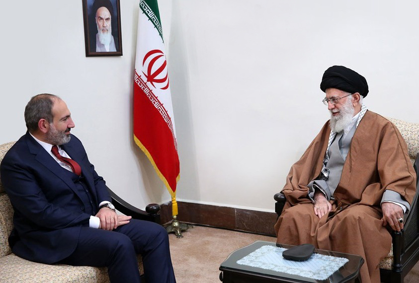 قائد الثورة : ينبغي ان تكون العلاقات بين ايران وارمينيا راسخة خلافا لرغبة اميركا 