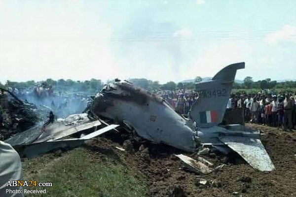 Pakistan shoots down 2 Indian jets after airspace violation, captures pilots / Pics