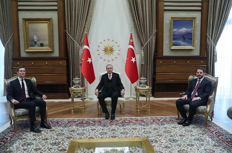 Fehmi Koru: Dışımızda meydana gelen olaylar bizi giderek zorlamaya başladı