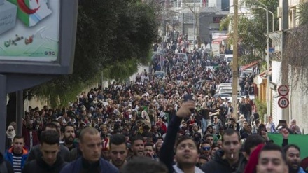 Algeria: Ouyahia ang tunog ng alarma