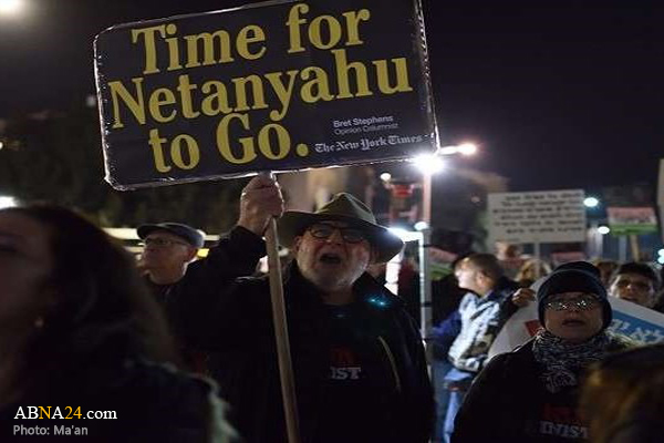 Hundreds demand Netanyahu to resign in Tel Aviv protest