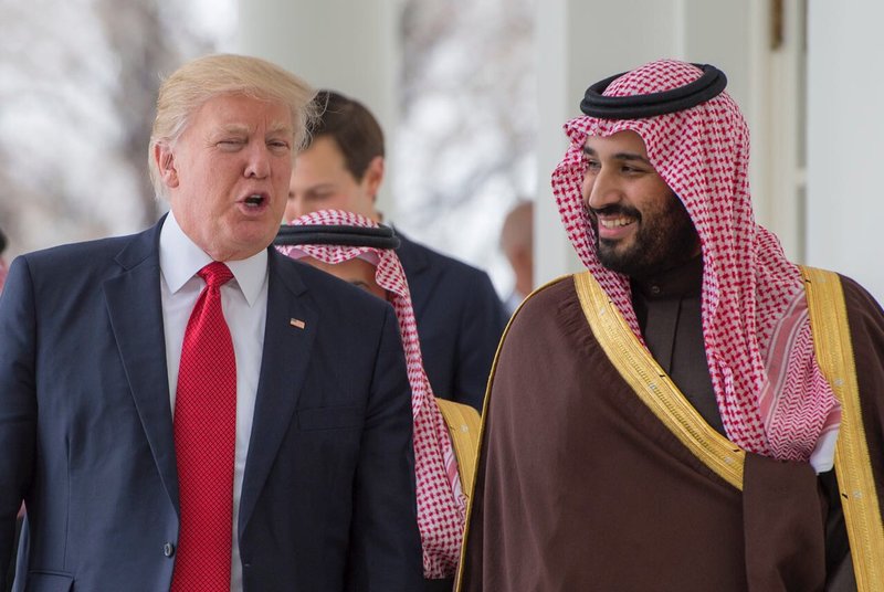 نيويورك تايمز: ترامب يخطط لبيع السعودية مفاعلا نوويا