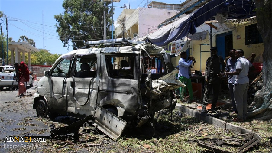 Photos: Deadly car bombing rocks Somalia's capital