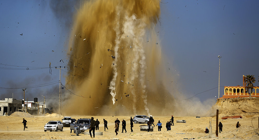 Israel ataca uma base e duas embarcações do Hamas
