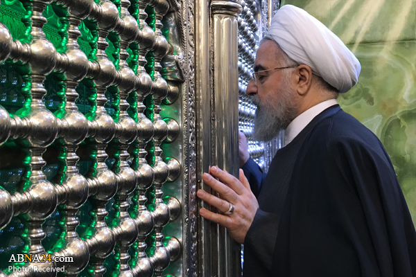 Iran's President makes pilgrimage to Al-Kadhimiya Shrines (+Photos)