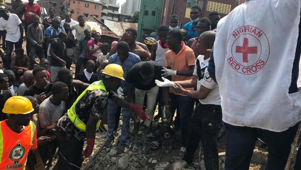 Ana fargabar mutuwar kananan yara bayan ruftawar bene mai hawa 3 a Lagos
