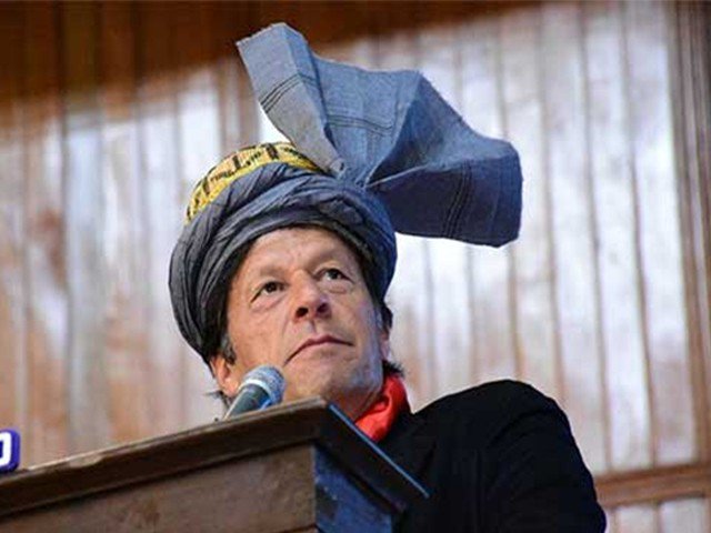 بڑے بڑے چور اور ڈاکو خطرے میں ہیں اب نہ کوئی ڈیل ہوگی نہ ہی این آر او: وزیراعظم عمران خان