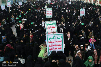 Protestas durante funeral de los mártires de la masacre saudí de Hajjah