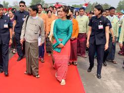 ဒီမိုကေရစီစနစ္တြင္ ႏႈတ္မိန္႔ျဖင့္လုပ္မရဟု ေဒၚေအာင္ဆန္းစုၾကည္ေျပာ