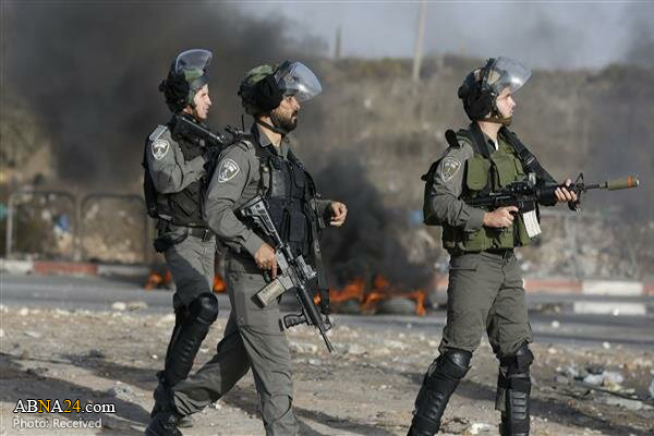 Israeli settlers attack Palestinian homes in Hebron