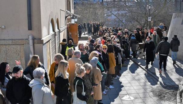 Građani Štokholma napravili obruč oko džamije