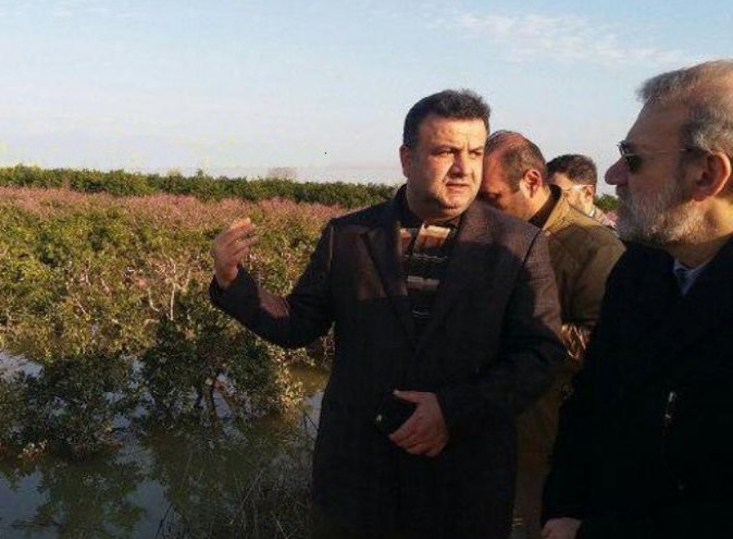 رئيس البرلمان يتفقد "المناطق المنكوبة" بالسيول شمال إيران