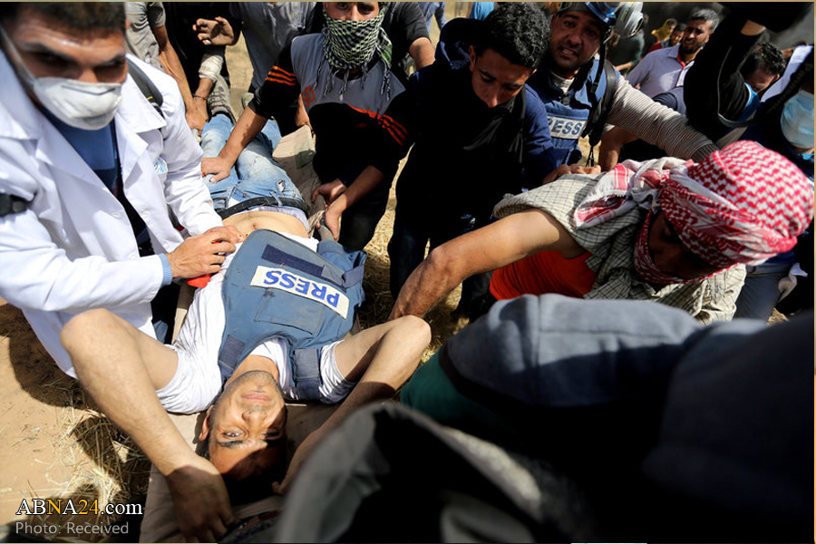 Seven Palestinian journalists among injured in Gaza protests
