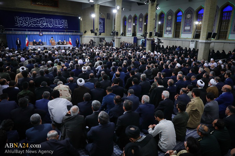 Photos: Imam Khamenei meets with Muslim envoys, officials