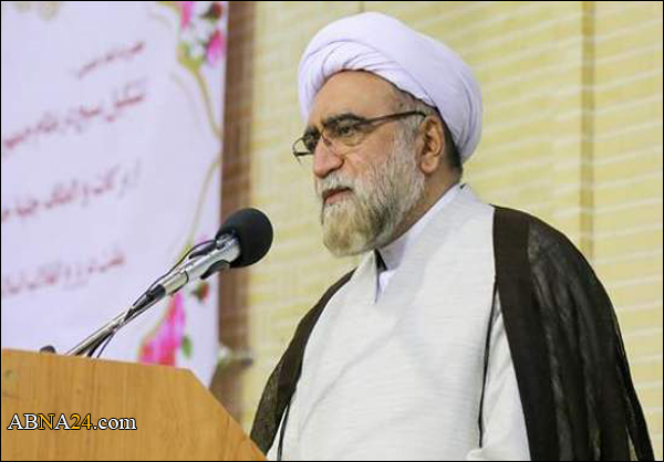 متولي العتبة الرضوية: الاعداء يستهدفون الوحدة بين "الشيعة والسنة"