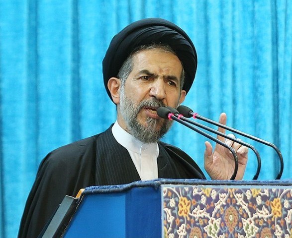 خطیب نماز جمعہ تہران: ایرانی حکام کو پیداوار میں درپیش رکاوٹوں کو برطرف کرنا چاہیے