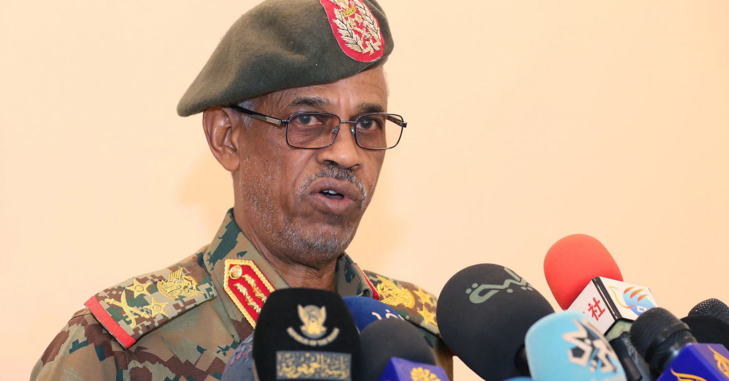 سەرۆکی ئەنجومەنی سەربازی سودان و جێگرەکەی دەستیان لەکارکێشایەوە