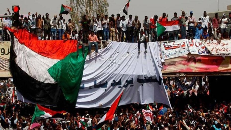 تجمع المهنيين السودانيين يدعو لحل مؤسسات النظام السابق