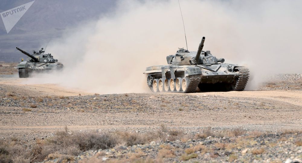 Tanque muito raro das forças de Haftar é capturado em FOTO na Líbia