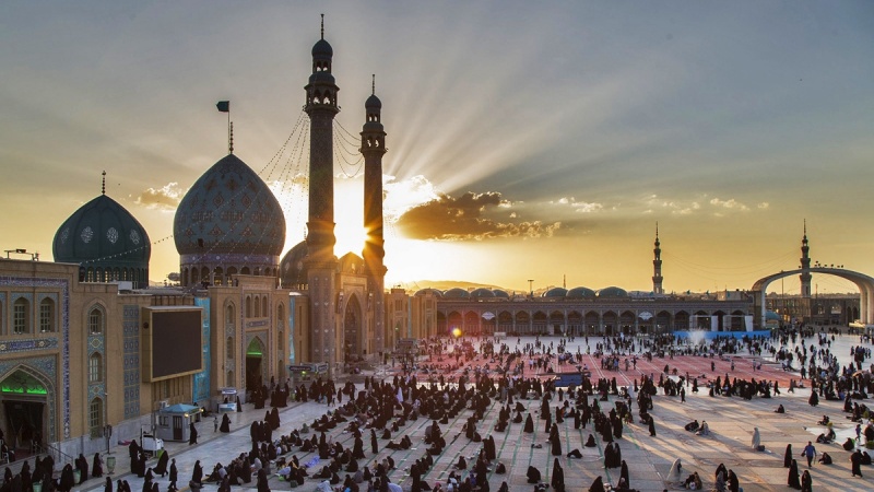 پیغمبر اسلام (ص) : امام مہدی (عج) کا ظہورآخری زمانہ میں ہوگا اورحضرت عیسی ان کے پیچھے نماز پڑھیں گے