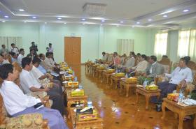 ရခုိင္ျပည္နယ္ တည္ၿငိမ္ေအးခ်မ္းေရးေကာ္မတီ စစ္ေတြကြင္းဆင္းမႈဆုိင္ရာ အစီရင္ခံစာကို သမၼတထံတင္သြင္း