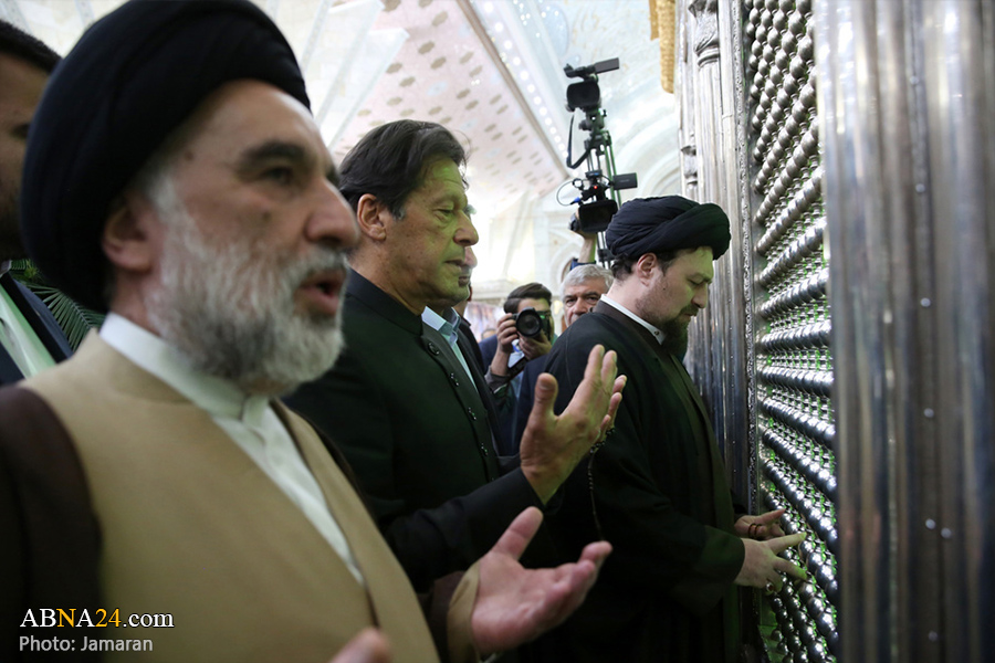 Photos: Pakistani PM Imran Khan pays tribute to Imam Khomeini