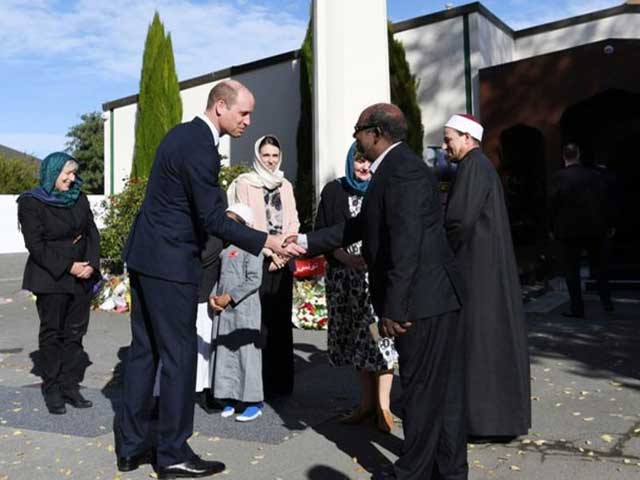 برطانوی شہزادہ ولیم کا نیوزی لینڈ میں دہشت گردی سے متاثرہ مسجد کا دورہ + تصاویر