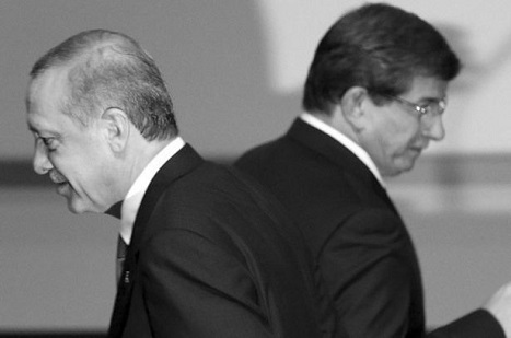 Erdoğan'ın eski danışmanı: Ganimete üşüşen sağlamcı kerkenezler...